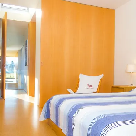 Liiiving In | Lawny Pool House Tatil Evi