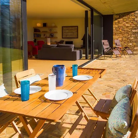 Tatil Evi Liiiving In | Lawny Pool House Caminha